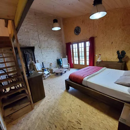 La Ferme De Fossillon Hébergement de vacances *