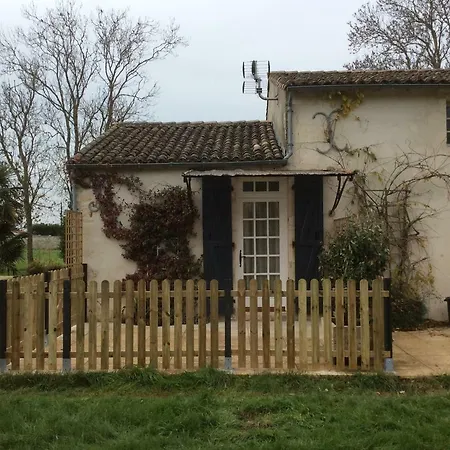 La Ferme De Fossillon 펜션 *